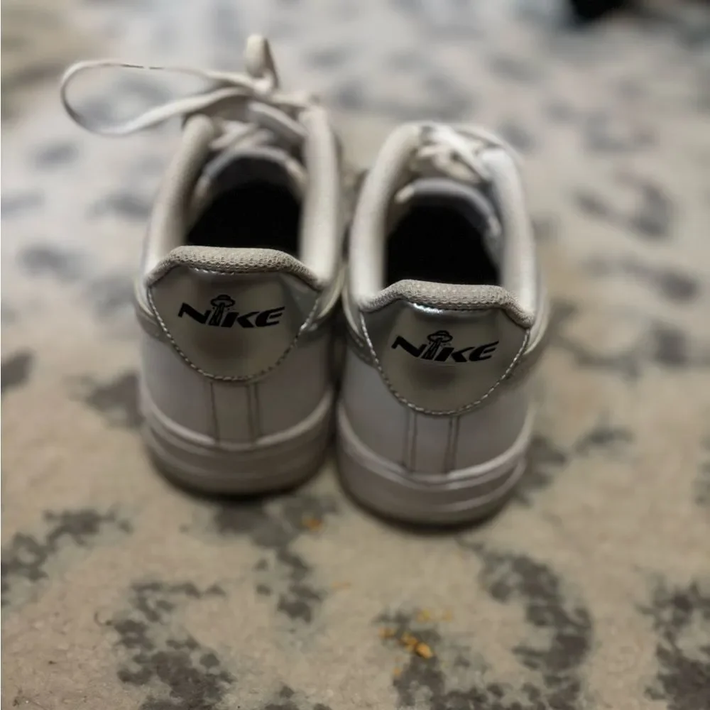 Nike Metallic Air Force 1 Low 